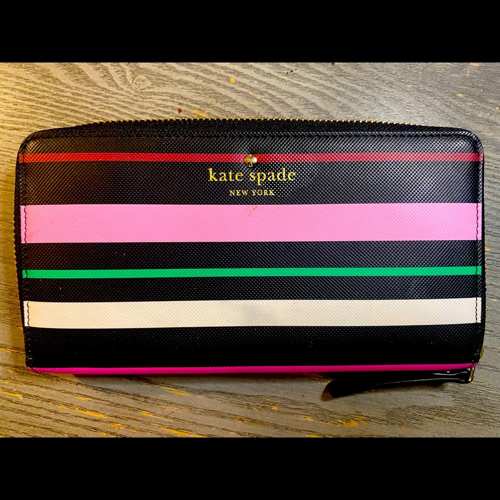 Kate Spade ♠️ wallet.